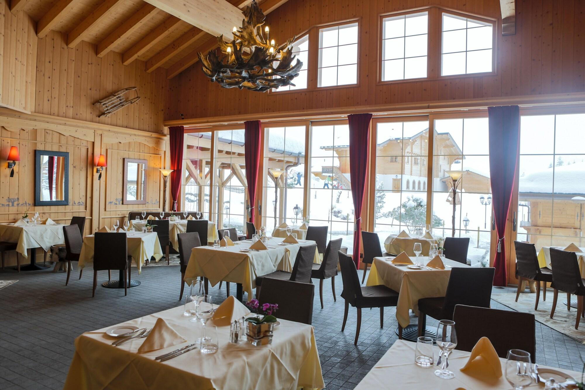 Chalet Royalp Hotel & Spa Віляр-на-Олоні Екстер'єр фото